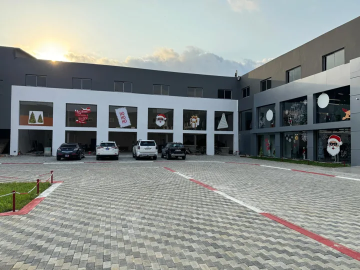 Centre Commercial KAV · vue 04