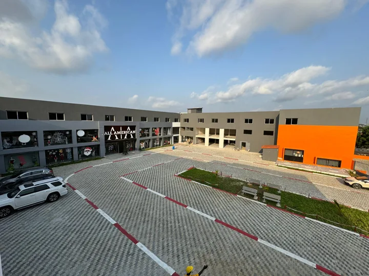 Centre Commercial KAV · vue 06